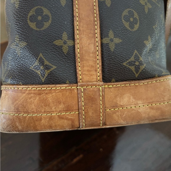 Authentic Louis Vuitton Monogram Bucket Bag - Picture 9 of 15